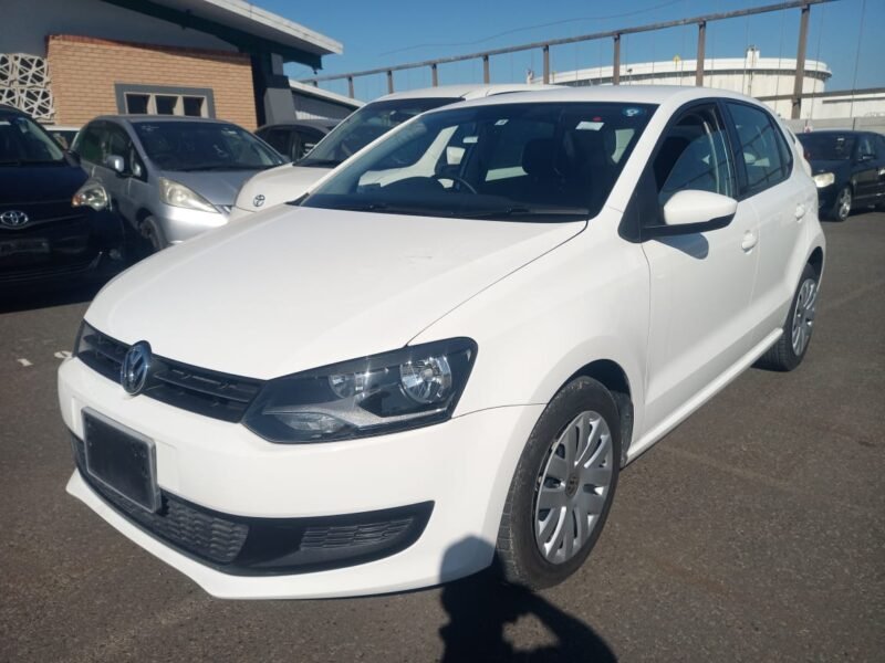 VOLKSWAGEN POLO 2011