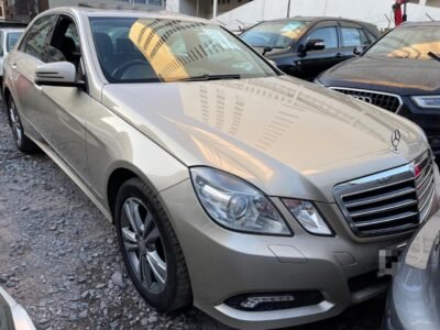 2011/12 Mercedes Benz E300