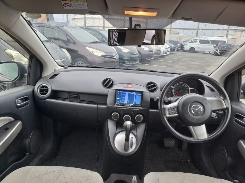 2011 MAZDA DEMIO